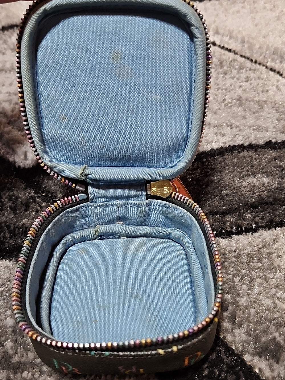 VINTAGE DOONEY & BOURKE MINI RAINBOW MONOGRAM HEART-SHAPE CHARM TRAVEL JEWELRY B - Picture 11 of 15